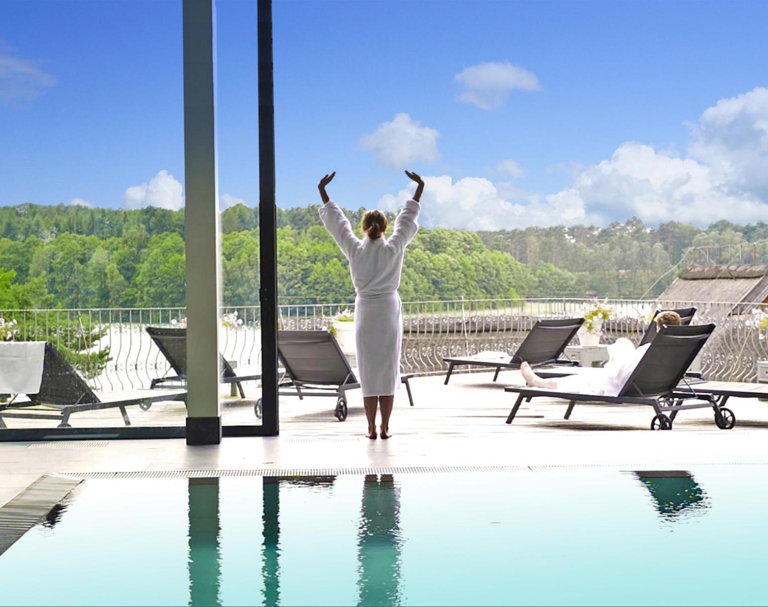 Nossentiner Huette Van Der Valk Naturresort Drewitz מראה חיצוני תמונה